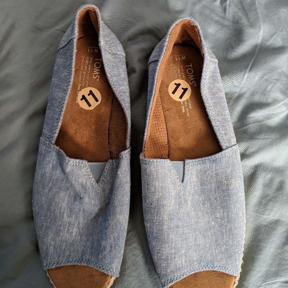 Toms classic peep toe